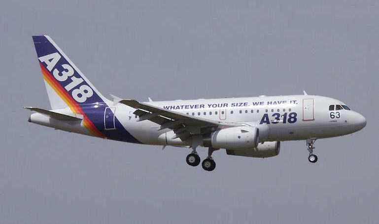 AIRBUS A-318 AIRBUS A-318 Elite A318 aircraft photograph