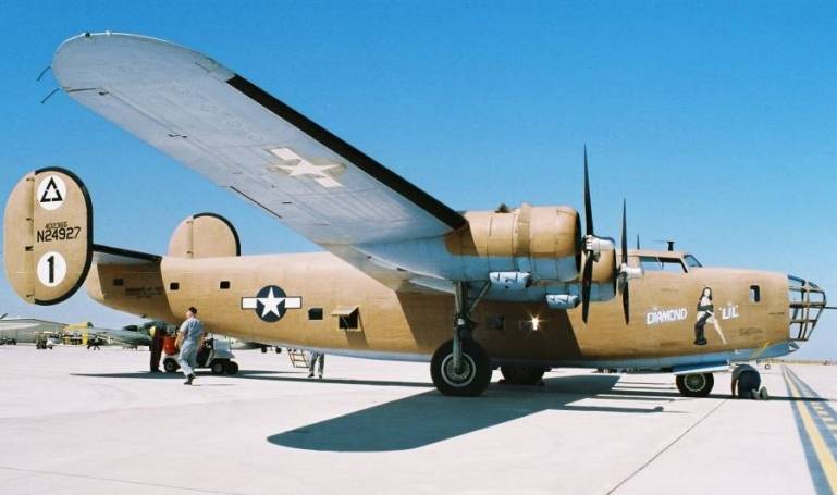 CONSOLIDATED B-24 Liberator CONSOLIDATED C-87 Liberator Express CONSOLIDATED LB-30 Liberator CONVAIR B-24 Liberator CONVAIR C-87 Liberator Express B24 aircraft photograph