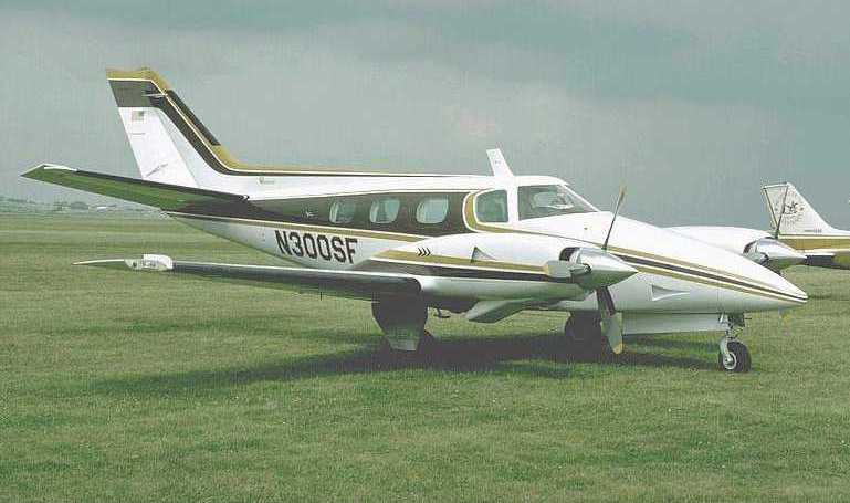 BEECH 60 Duke BE60 aircraft photograph