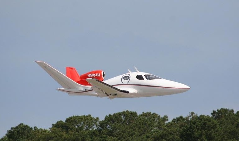 ECLIPSE Eclipse 400 EA40 aircraft photograph
