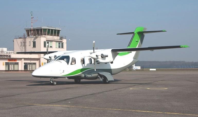 EVEKTOR EV-55 Outback EV55 aircraft photograph
