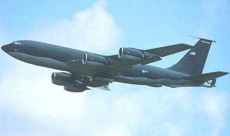 BOEING C-135FR Stratotanker BOEING KC-135R Stratotanker BOEING KC-135T Stratotanker K35R aircraft photograph