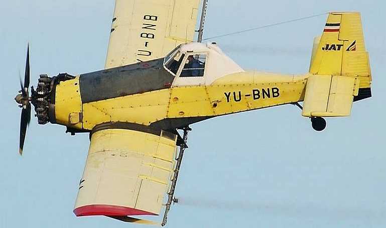 AII AVA-303 PZL-MIELEC M-18 Dromader M18 aircraft photograph