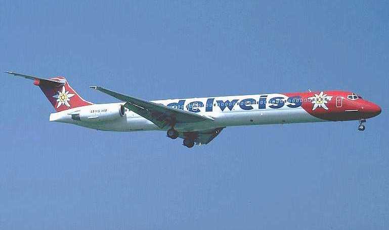 BOEING MD-82 MCDONNELL DOUGLAS MD-82 SHANGHAI MD-82 MD82 aircraft photograph