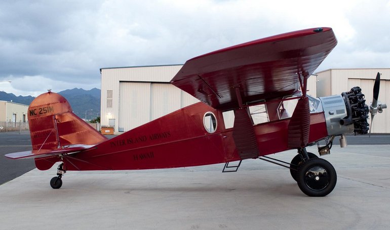 BELLANCA CH-300 Pacemaker BELLANCA CH-400 Skyrocket BELLANCA D Skyrocket BELLANCA 31 Senior Skyrocket PACE aircraft photograph