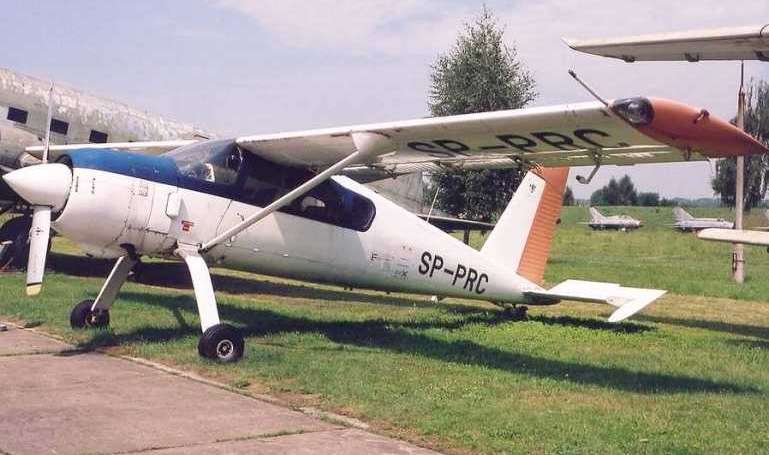 PZL-OKECIE PZL-105 Flaming PZ05 aircraft photograph